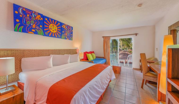 Last moment vacation deals to Puerto Vallarta