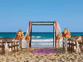 NOW Jade Riviera Cancun pictures and details